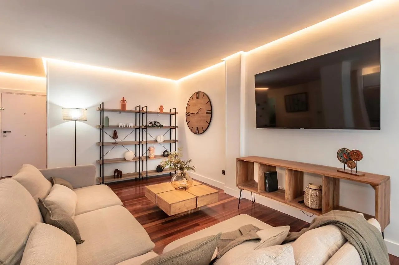 New! Lovely 4-Bedroom Loft In Bilbao Apartamento